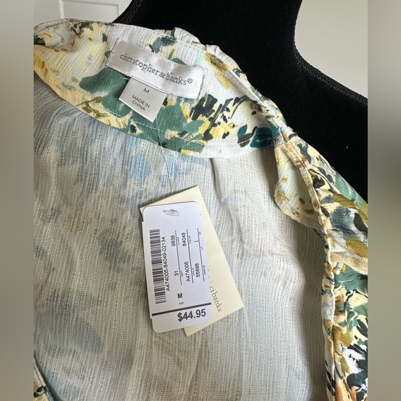 Women’s Christopher & Banks Floral Short Sleeve Top - Picture 3 of 5